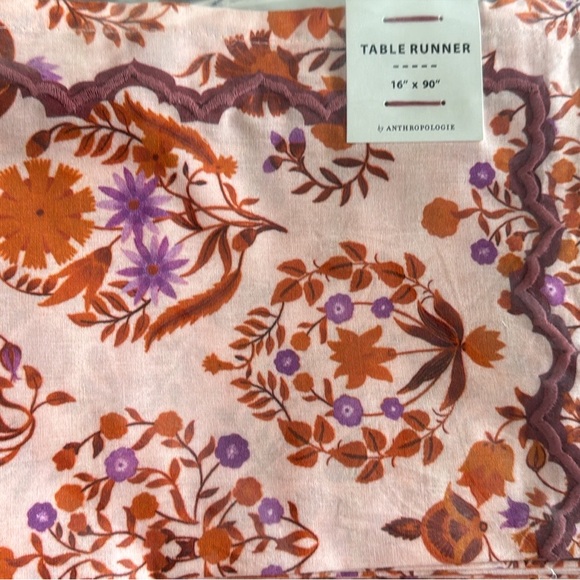 Meera table runner - Picture 9 of 9